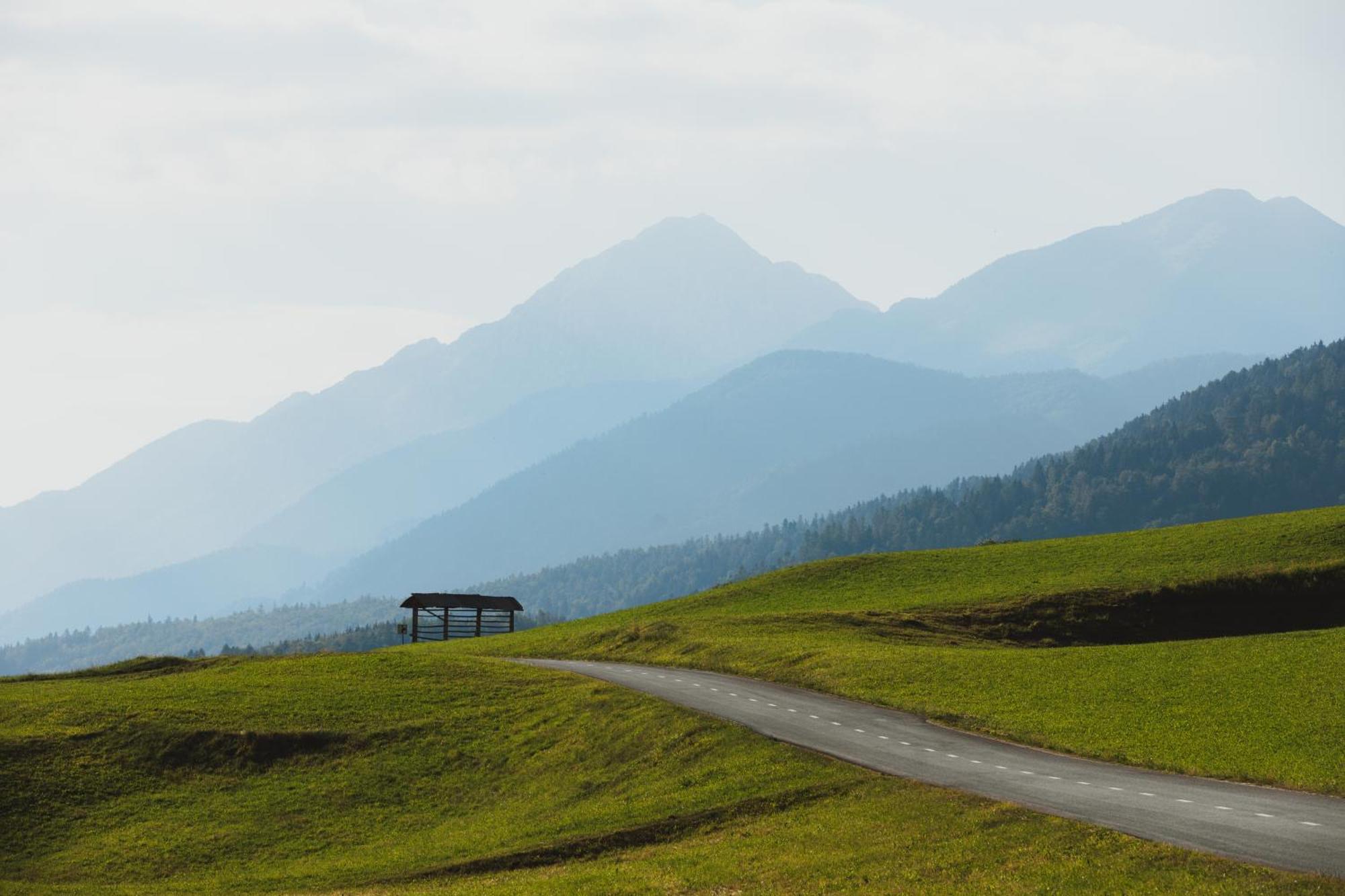Tourist Farm Pr'Dovar Cerklje na Gorenjskem Luaran gambar