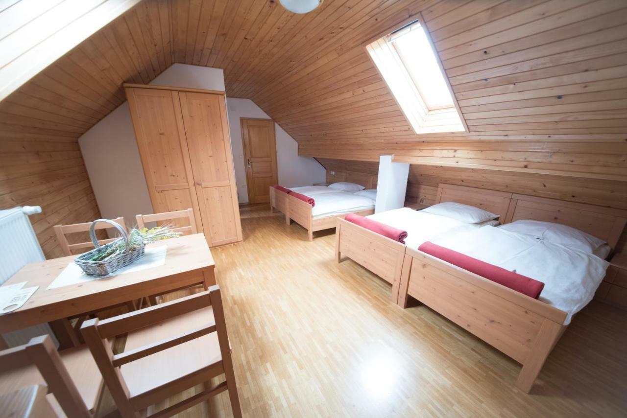 Tourist Farm Pr'Dovar Cerklje na Gorenjskem Luaran gambar